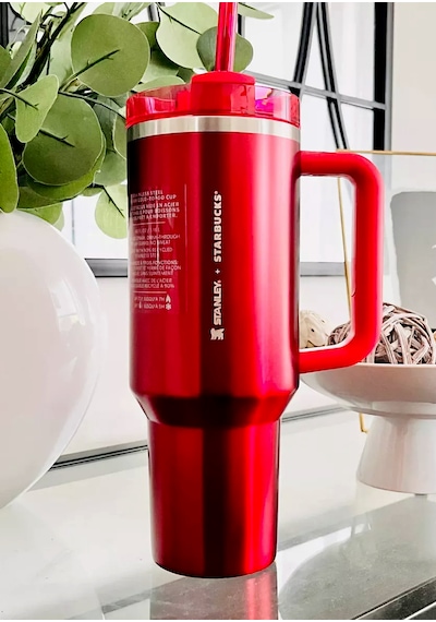 Stanley X Starbucks Holiday Red 40oz