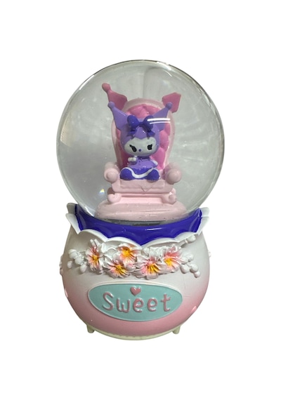 Kuromi Sweet Oturan Müzikli Işıklı Püskürtmeli Büyük Boy Kar Küresi