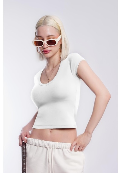 Beyaz V Yaka Basic Kadın Tişört Mg2450