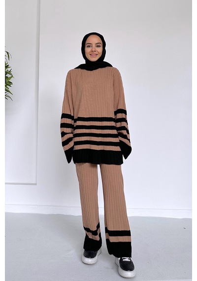 Ka Hijab Çift Renk Çizgili Triko Takım - Camel