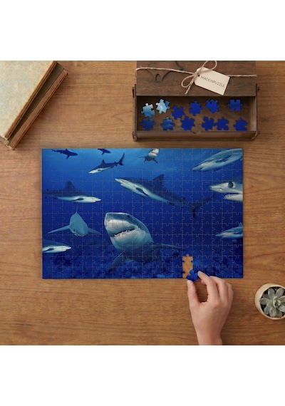 Sualtı Köpekbalıkları Tasarımı 240 Parça Ahşap Puzzle Ahşap Kutuda Mpy60170