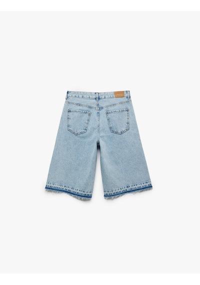 Koton Pamuklu Pis Paça Düğmeli Cepli Denim Bermuda Şort Açık İndigo 5sal40316md Açık İndigo Koton Pamuklu Pis Paça Düğmeli Cepli Denim Bermuda Şort Açık İndigo 5sal40316md Açık İndigo