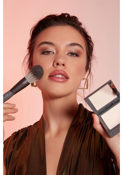 Kompakt Pudra - 12 Saate Kadar Kalıcılık - Sıcak Cilt Alt Tonu - Compact Powder 09 Golden Sand Diğer