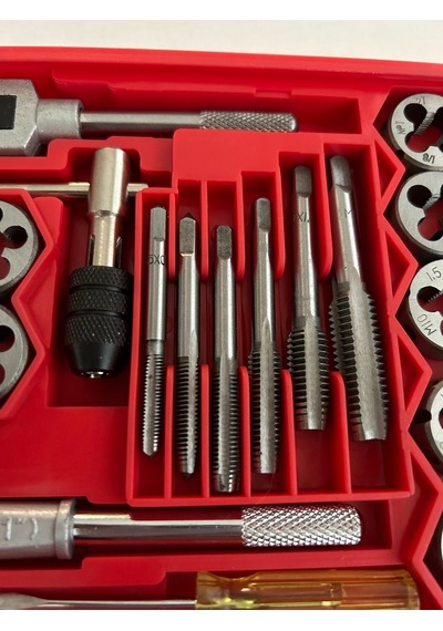 Kılavuz Ve Pafta Takımı 40 Parça Metrik Mk2600