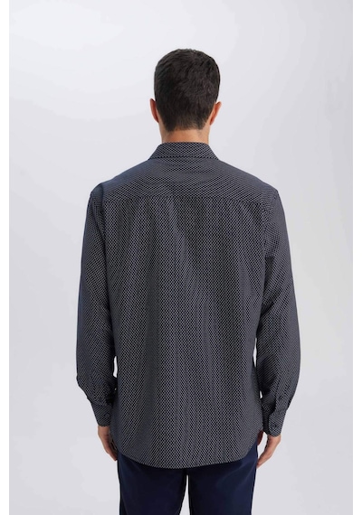 DeFacto Modern Fit Modern Kesim Poplin Desenli Pamuk Karışımlı Uzun Kollu Gömlek D3377AX24AUNV82 Lacivert DeFacto Modern Fit Modern Kesim Poplin Desenli Pamuk Karışımlı Uzun Kollu Gömlek D3377AX24AUNV82 Lacivert