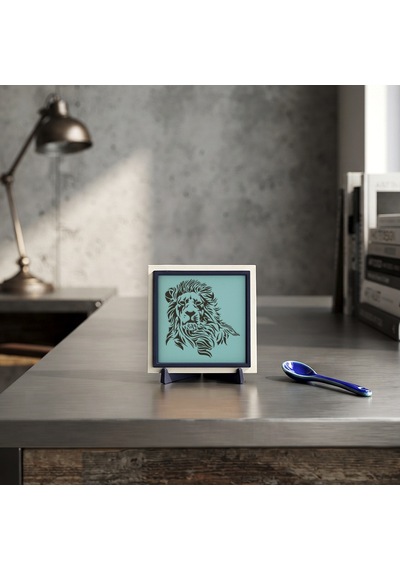 Aslan İşlemeli Dekoratif Masaüstü Objesi, Güçlü Duruşu Yansıtan Modern Ev Dekoru 10x10 Cm