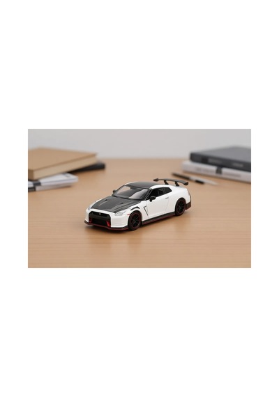 Mini Gt 1:64 Ölçekli Nissan Gt-r Nismo 2024 Brilliant White Pearl Beyaz