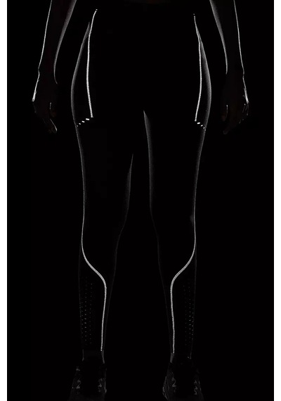 Nike Swift High Rise 7/8 Running Leggings With Reflective Kadın Yüksek Belli 7/8 Reflektörlü Koşu Taytı Siyah Nike Swift High Rise 7/8 Running Leggings With Reflective Kadın Yüksek Belli 7/8 Reflektörlü Koşu Taytı Siyah