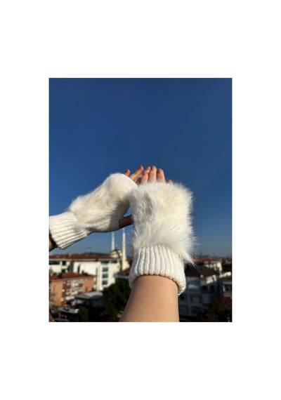 Mollycrush Kadın Peluş Detaylı Yarım Parmak Kışlık Eldiven Sıcak Tutarlı Şık Tasarım Beyaz Mollycrush Kadın Peluş Detaylı Yarım Parmak Kışlık Eldiven Sıcak Tutarlı Şık Tasarım Beyaz