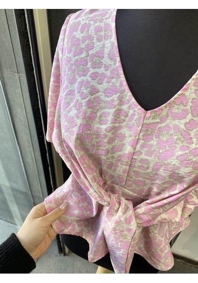 Pera Moda Leopar Desenli Önden Bağlamalı Beli Lastikli Crop Bluz Gömlek Pembe