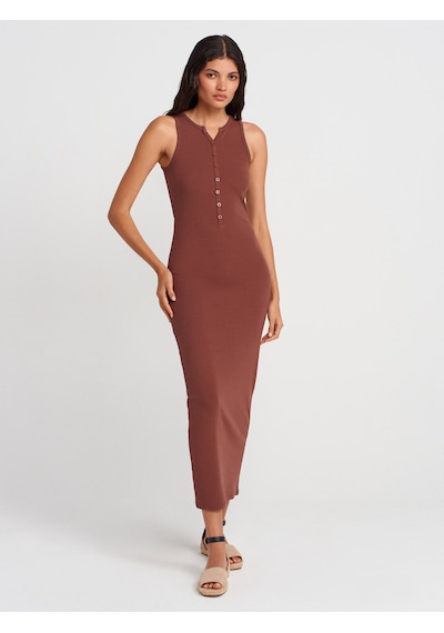 Dilvin 91467 Düğme Detaylı Maxi Boy Elbise-kahve Kahve