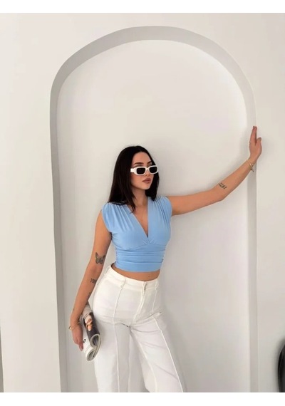 Defymoda Vatkalı Kolsuz V Yaka Drapeli Crop Bluz Likralı Fit - Bebek Mavisi