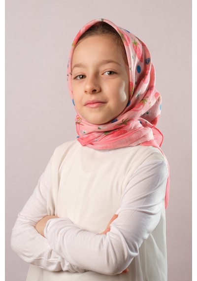 Hürrem Bone Pembe Dijital Baskılı Çocuk Tesettür Eşarp Pamuk Polyester Çilek Desenli 6001 04 Pembe