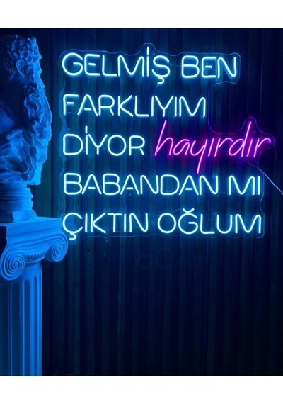 Gelmiş Ben Farklıyım Diyor Neon Led Renkli