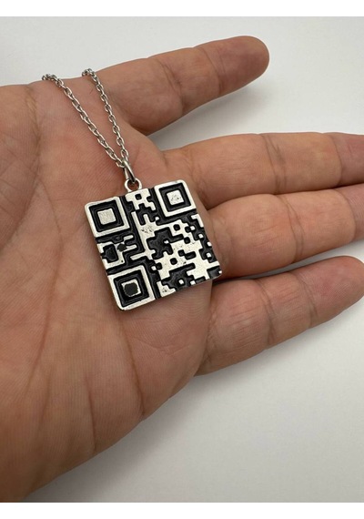 Qr Karekod Figürlü Metal Kolye 60 Cm Zincirli Unisex Aksesuar Çok renkli