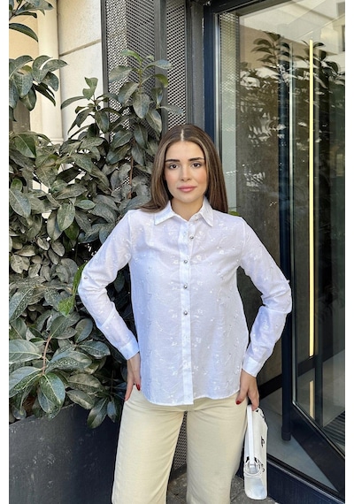 WeShaya Kadın Beyaz Uzun Kol, Silver Düğme Detaylı, Nakış İşlemeli, Klasik Gömlek Beyaz
