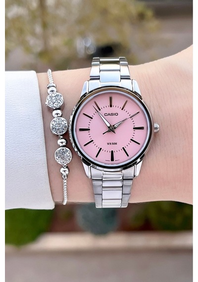 Casio Csıste174 Kadın Kol Saati