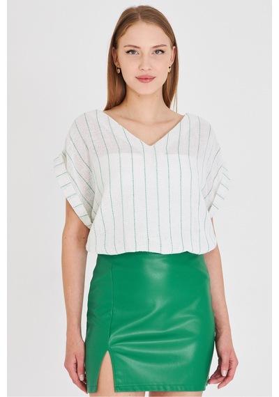 Armonika Kadın Yeşil V Yaka Yanları Yırtmaçlı Arkası Uzun Duble Kol Detaylı Oversize Bluz Arm-25y001056 Armonika Kadın Yeşil V Yaka Yanları Yırtmaçlı Arkası Uzun Duble Kol Detaylı Oversize Bluz Arm-25y001056