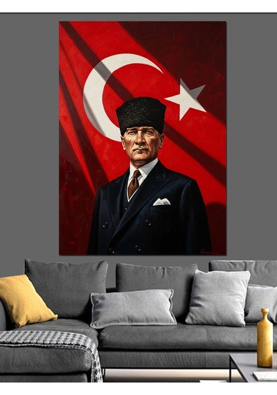 Ay Yıldızlı Bayrak Önünde Atatürk Dekoratif Kanvas - Mdf Ahşap Tablo