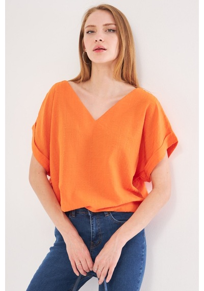 Armonika Kadın Turuncu V Yaka Yanları Yırtmaçlı Arkası Uzun Duble Kol Detaylı Oversize Bluz Arm-24y001074