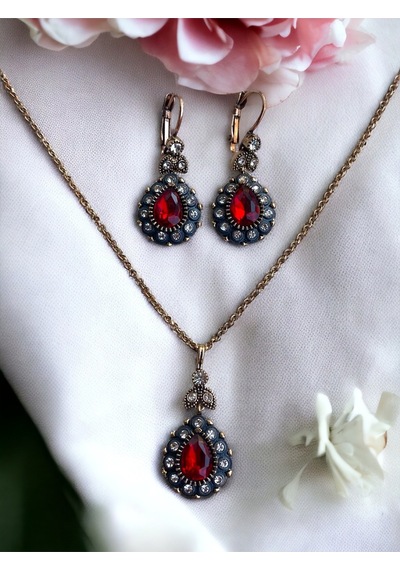 Zirkon Taşlı Su Damlası Kolye Ve Küpe Seti Fayra-a8161set Kırmızı