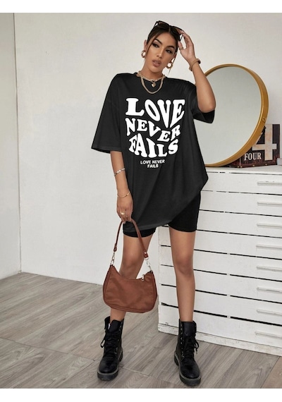 Flood Of Style Kadın Siyah Love Never Faıls Baskılı Oversize Bisiklet Yaka Tshirt