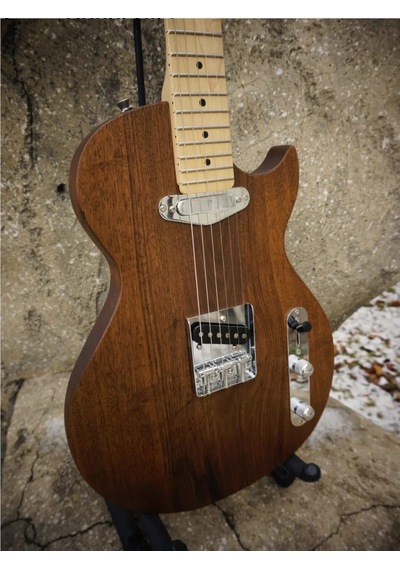 Elektro Gitar Telecaster Ceviz Custom Yıllanmış Ağaç Kişiye Özel Siyah