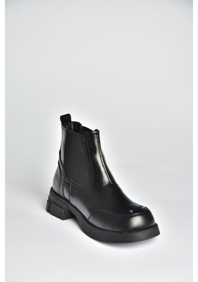 Fox Shoes V312402609 Siyah Kalın Tabanlı Lastik Detaylı Kadın Bot Siyah