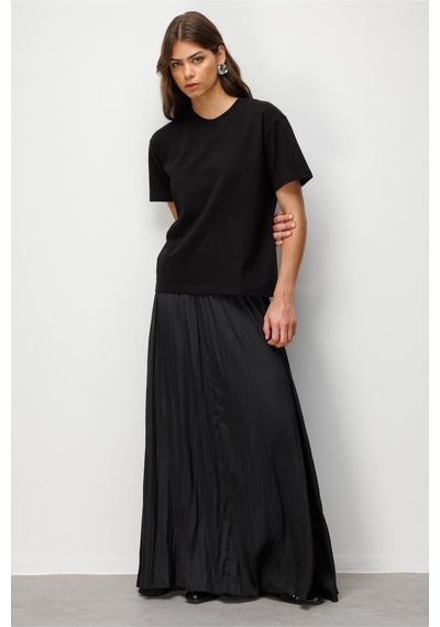 Mizalle Basic Düz Suprem Siyah T-shirt