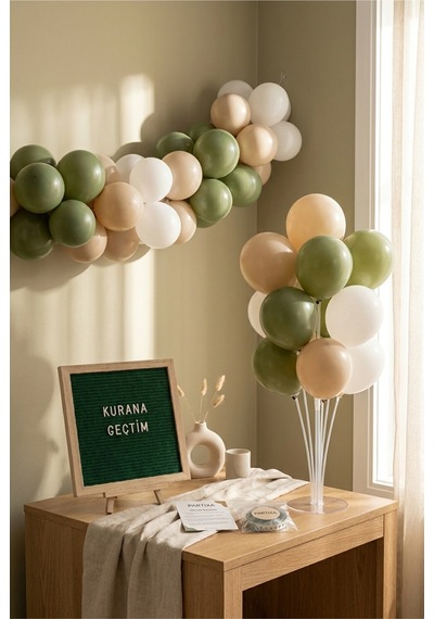 Kuran'a Geçtim Kutlaması Süsleme Deluxe Set Koyu Yeşil Keçe Yazı Panosu Standlı Balon Zincirli 7li Şeffaf Balon Standlı Kuran Töreni Seti Çocuk