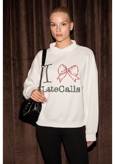 ETHIQUET SELFTEN Kadın Yumuşak Kumaş ı Po o Yaka Nakış Detay ı Ekru Sweatshirt L ETHIQUET SELFTEN Kadın Yumuşak Kumaş ı Po o Yaka Nakış Detay ı Ekru Sweatshirt L