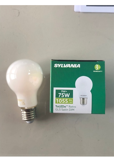 3 Adet Sylvanıa 9w 1055 Lümen E27 2700k Sarı Led Ampül Dimmer U