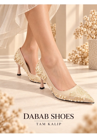 Dabab Shoes Vıanel Kadın Bej Çiçek Nakışlı İnci İşlemeli Sivri Burun 7 Cm Kadeh Topuklu Abiye Stiletto Ayakkabı Dabab Shoes Vıanel Kadın Bej Çiçek Nakışlı İnci İşlemeli Sivri Burun 7 Cm Kadeh Topuklu Abiye Stiletto Ayakkabı