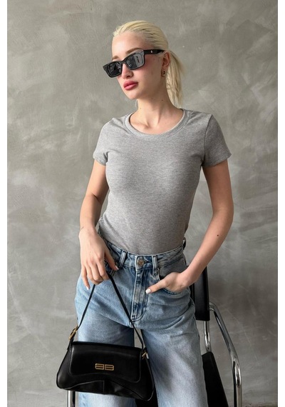 Gri Geniş Yaka Fittili Basic Kadın T-shirt Mg2293 Gri
