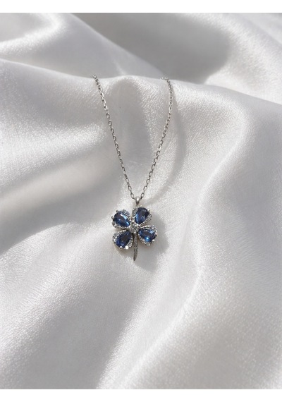 Çekirdekjewelry Mavi Taşlı Yonca Kolye 925 Ayar Gümüş Zarif Kadın Kolyesi Gri