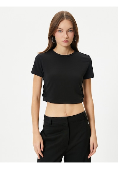 Koton Crop Tişört Pencere Detaylı Kısa Kollu Bisiklet Yaka Pamuklu Siyah 4sal10023ık 4SAL10023IK999 Siyah Koton Crop Tişört Pencere Detaylı Kısa Kollu Bisiklet Yaka Pamuklu Siyah 4sal10023ık 4SAL10023IK999 Siyah