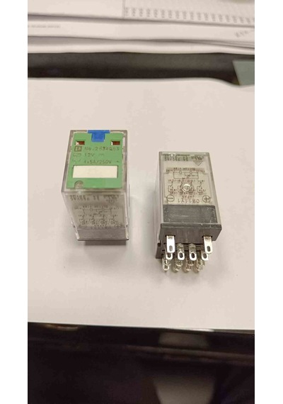 2834083 Röle 12v 5a 4c