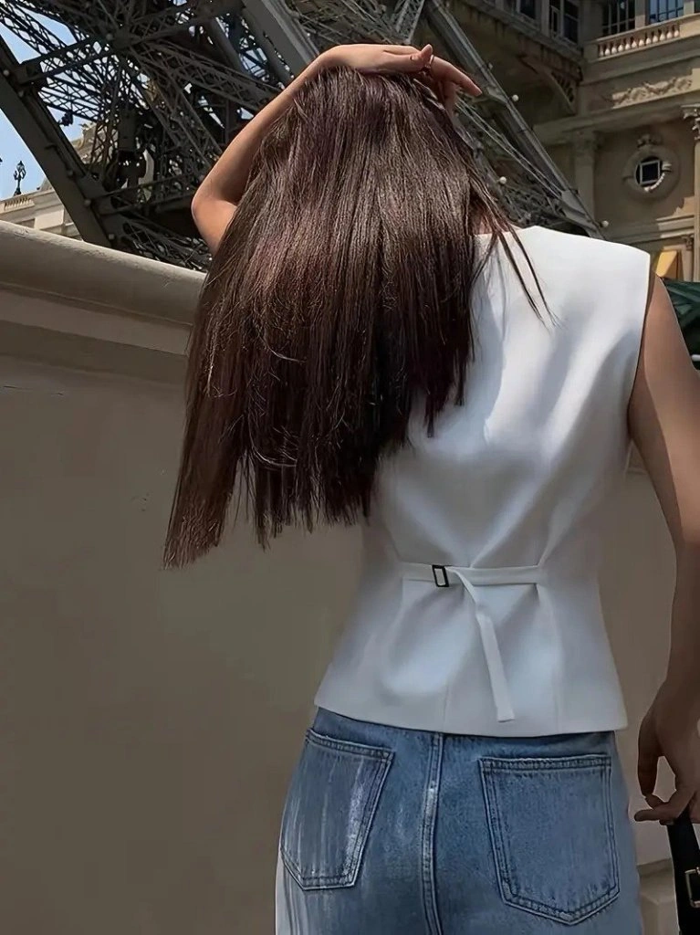 Ahes Shopping Kadın Sıfır Kollu Önden Düğmeli Atlas Yelek Beyaz