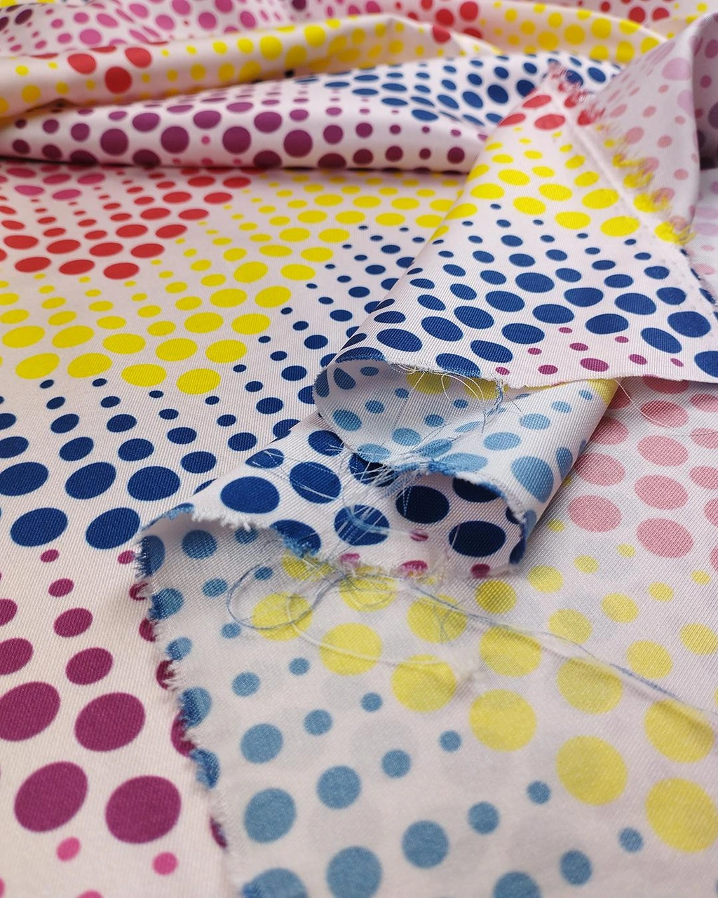 İnce Saten Retro Renk Ve Desende En 150 Cm X Boy 175 Cm -2363