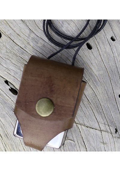 Sermo - Hakiki Deri El Yapımı Zippo Çakmak Kılıfı - Kahve / Kolye