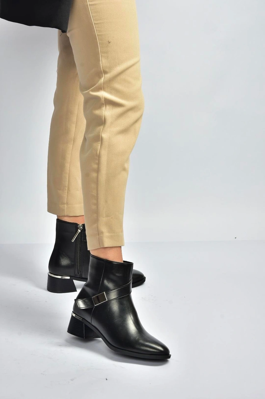 Fox Shoes V518047009 Siyah Kalın Alçak Topuklu Kadın Bot Siyah-Suni Deri