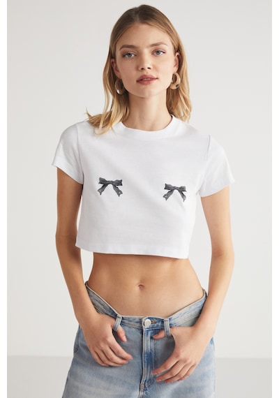Ethıquet Krım Kadın Kurdele Baskı Detaylı %100 Organik Pamuklu Bisiklet Yaka Crop Beyaz T-shirt Ethıquet Krım Kadın Kurdele Baskı Detaylı %100 Organik Pamuklu Bisiklet Yaka Crop Beyaz T-shirt