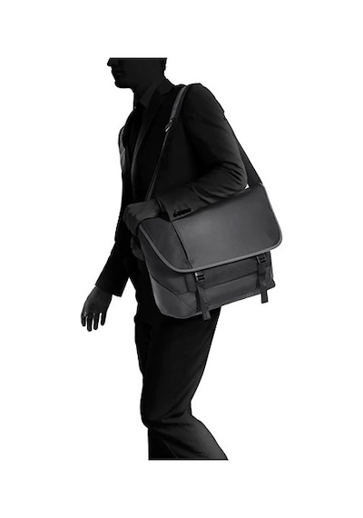 Dell Premier Messenger (M) - Fits Most Screen Sizes Up To 15.6"
