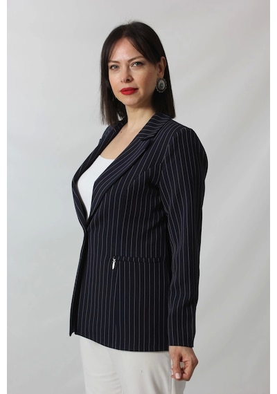 Moda Berray 1906 Lacivert Çizgili Fermuarlı Cep Aksesuarlı Kadın Büyük Beden Blazer Ceket Lacivert Moda Berray 1906 Lacivert Çizgili Fermuarlı Cep Aksesuarlı Kadın Büyük Beden Blazer Ceket Lacivert