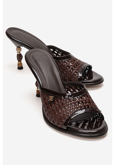 Luvishoes Selvıan Kahverengi Örgü Kadın Boncuk Topuklu Terlik