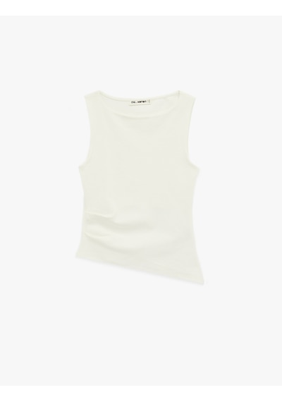 Koton Slim Fit Asimetrik Kesim Kolsuz Kayık Yaka Bluz Ekru 6sal30049ık Ekru
