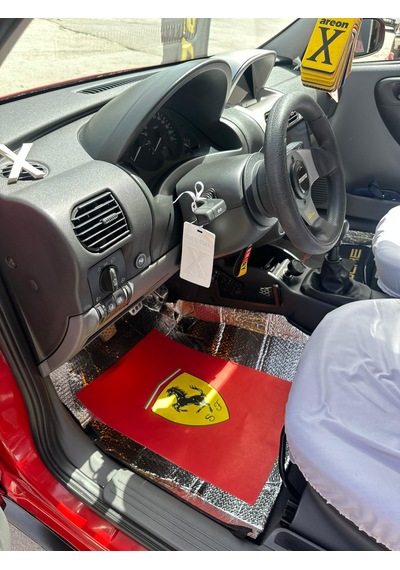 Kırmızı Ferrari 50'li Paspas Kağıdı