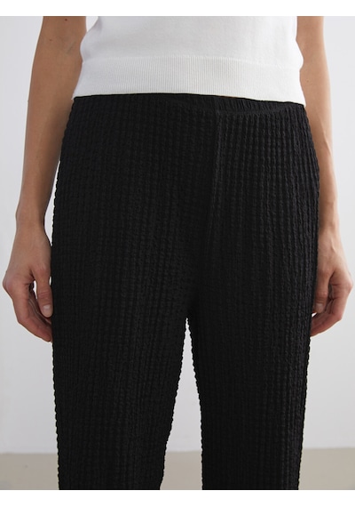Lcw Comfort Siyah Beli Lastikli Dokulu Geniş Paça Kadın Pantolon