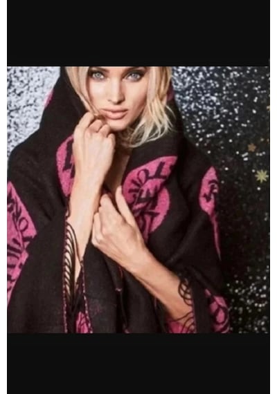 Victoria's Secret Kalp Detaylı Kaşmir Dokulu Kalp Detaylı Siyah Şal Çok Renkli
