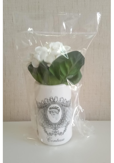 Vazoda Beyaz Yapay Çiçe Dekoratif Kraliçe Model Vazo Dahil 7 x 7 x 16 CM